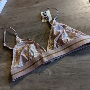 Love stories bra
